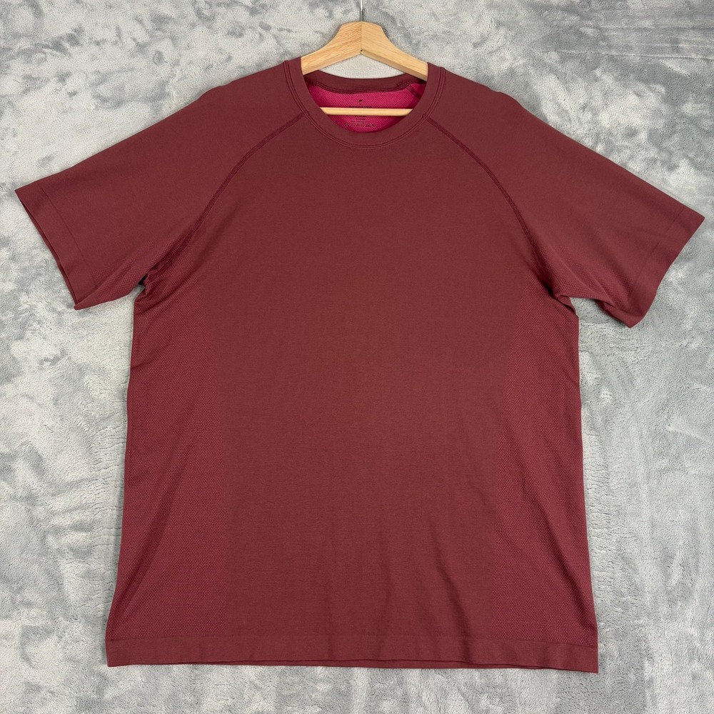 Fabletics The Training Day Tee Gym Workout T-shirt Mauve Mens Size XL
